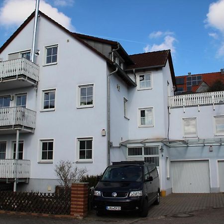 Ferienwohnung Mit 4 Schlafzimmer Fuer 2 Bis 9 Gaeste----Apartment With 4 Bedrooms For 2 To 9 Guests Нюрнберг Екстериор снимка