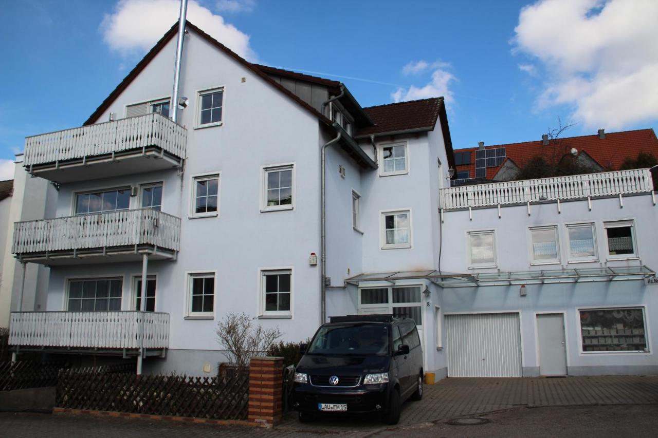 Ferienwohnung Mit 4 Schlafzimmer Fuer 2 Bis 9 Gaeste----Apartment With 4 Bedrooms For 2 To 9 Guests Нюрнберг Екстериор снимка